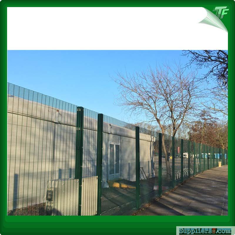 Galvanized perimeter fencing panels