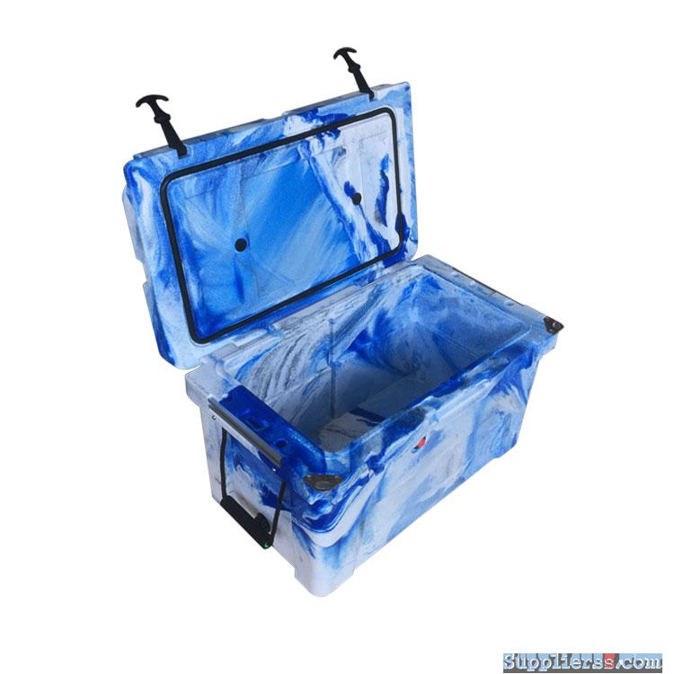 Rotomolding coolers fishing coolers