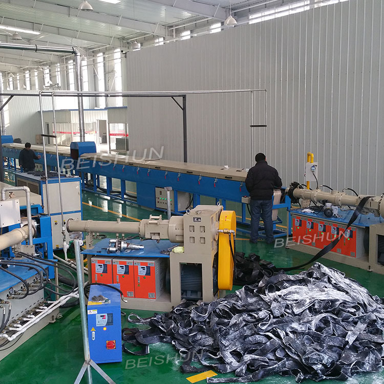 Cold feed rubber extruder machine1